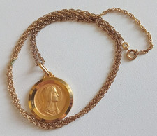 ANCIENNE MEDAILLE PENDENTIF VIERGE MARIE AVEC CHAINE PLAQUE OR