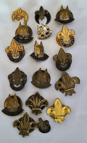 Lot anciens insignes - lot,