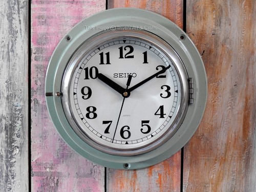 Ancienne horloge murale - ancienne,