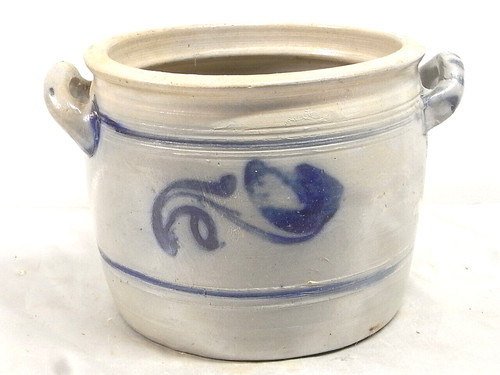 Ancien pot a - pot,