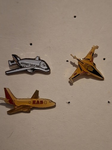 Lot pins avion métal - lot,