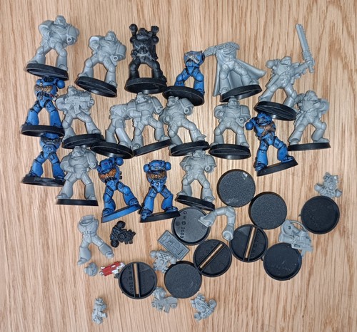 Lot figurines pièces - lot, +