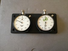 SET DE 2 CHRONOMETRE OFFICIELS