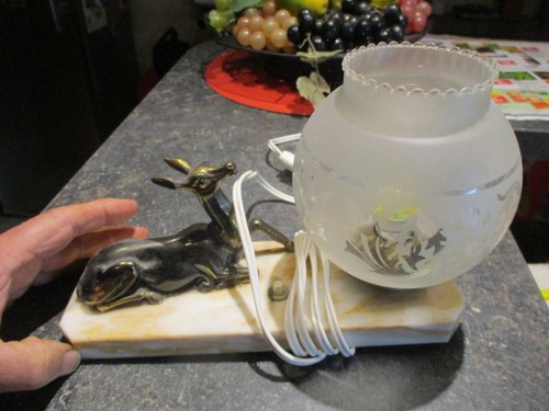 Ancienne lampe biche - la, au