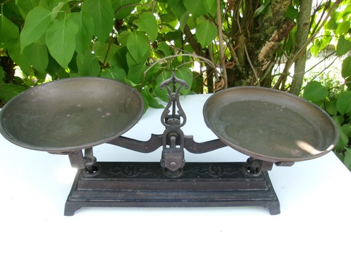 Ancien balance type roberval - type,