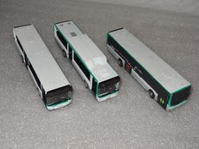 1/87  LOT 3  EPAVES AUTOBUS POUR PIECES