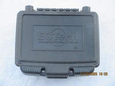 Eotech Boîte, Boîtier