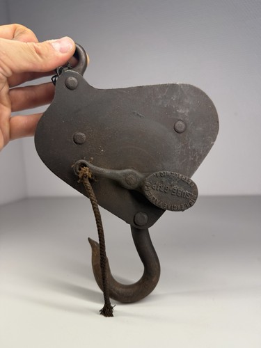 Ancienne poulie levage - ancienne,