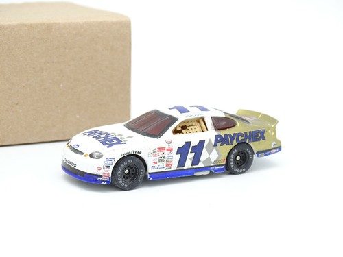 Hot wheels nascar - hot,