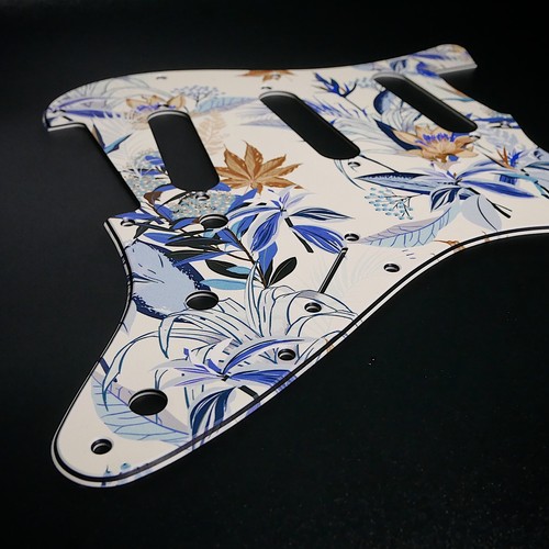 Pickguard fender strat - strat, •