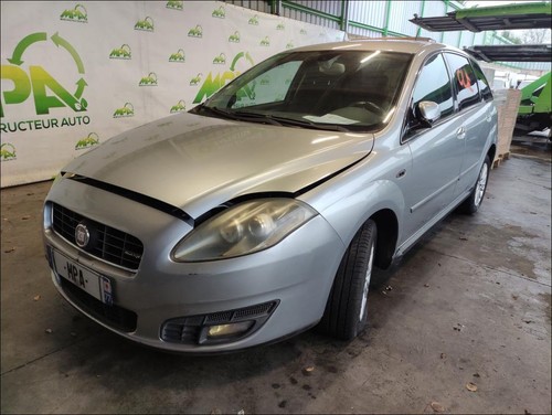 Traverse superieure fiat croma - superieure,