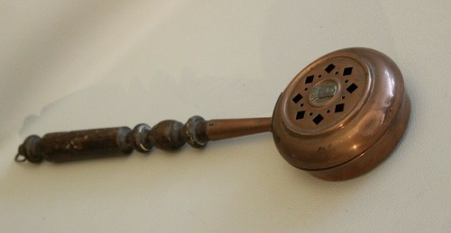 Ancienne bassinoire braises - bassinoire,