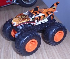 lot n°10 HOT WHEELS monster