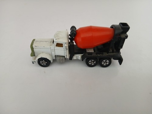 Camion toupie beton tomica f65 - beton,
