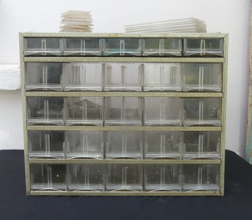 Meuble industriel - meuble,