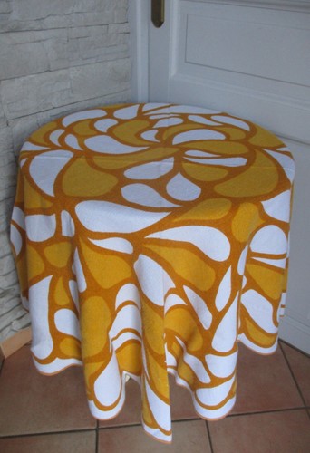 Ancienne nappe ronde - ancienne,