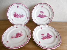 QUATRE ASSIETTES PLATES