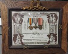Cadre avec médailles