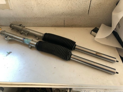 Une paire tube fourche - de,