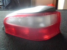 Feu arriere principal droit