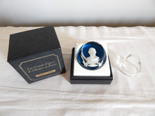 OLD BACCARAT CRYSTAL cameo and clipboard "Charles de Gaulle"