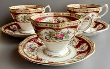 LOT 3 TASSES A THÉ OU CAFÉ