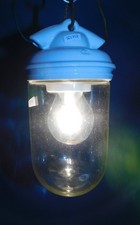 OLD PORCELAIN FARMYARD LAMP. WORKSHOP, LOFT, FACTORY, INDUSTRIAL