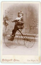 PHOTO CABINET Weingartl Bros