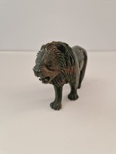 Sculpture lion en pierre