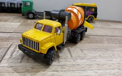 Gmc toupie béton hot wheels - toupie,
