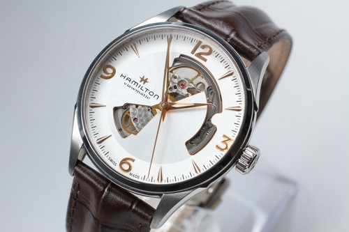 Presque comme neuve montre - neuve],