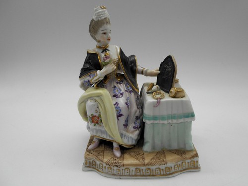 Superbe figurine femme - figurine, au