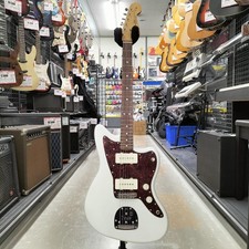 Guitare électrique FENDER