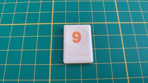 Tuile chiffre orange - tuile,