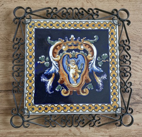 Rare dessous plat gien - dessous,