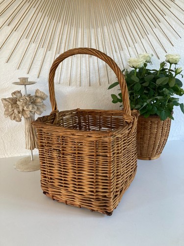 Ancien panier carré - ☻,