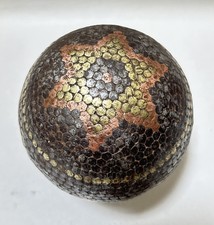 rare  BOULES CLOUTÉES  Lyonnaise trois couleurs aux étoiles - Art Populaire
