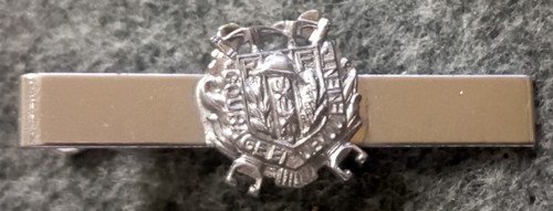 Pince cravate des - pince, a
