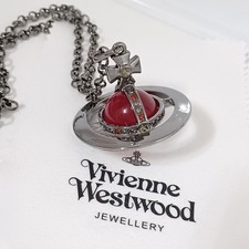Vivienne Westwood- Grand