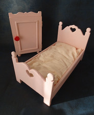 ancien meuble poupée chambre