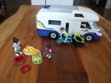 PLAYMOBIL CAMPING CAR AVEC PERSONNAGES VELO CARGO ET JEU DE GOLF