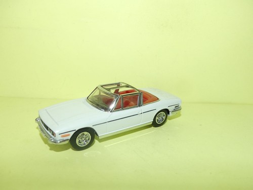 Triumph stag 1969 blanc dinky - stag,