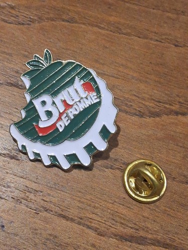 Pin capsule raw apple - pin's,