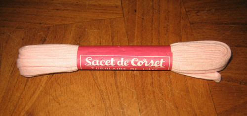 Lacet rose pour corset - pour,