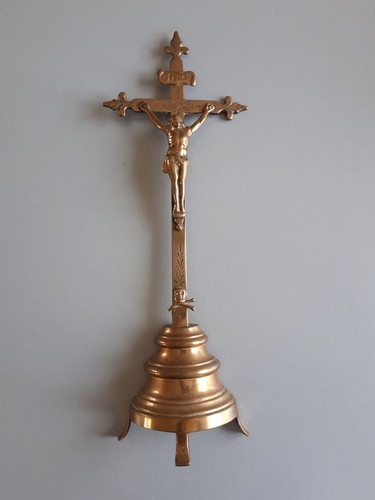 Crucifix hôtel du - d',
