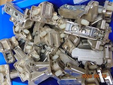 Lot of 2 BLUM CABINET HINGES 80-610 w/ Mounting Plate Base 2623470 OLD