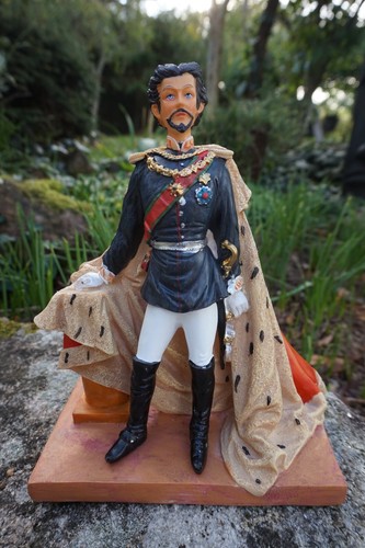 825 1114 figurine statuette - figurine,