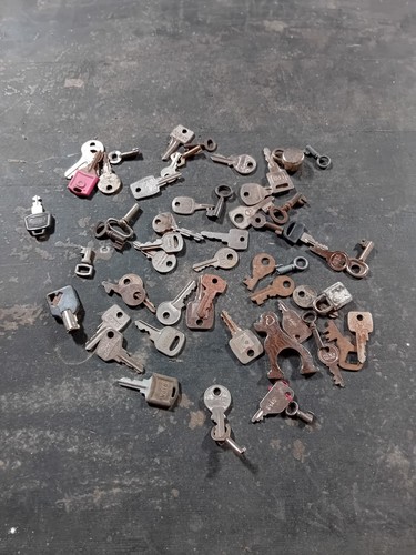 Petites clefs anciennes avec - clefs,