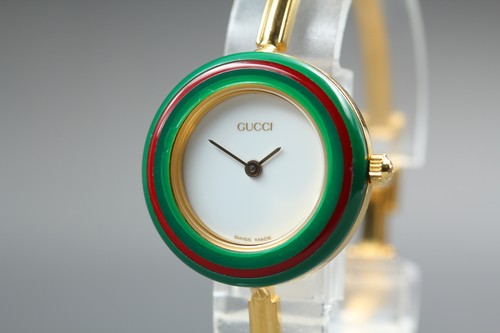 Presque comme neuf montre - [presque,