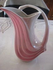 ancien broc en céramique